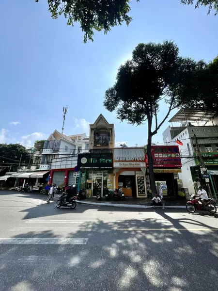 Bán 2 căn nhà mt đường Nguyễn Văn Trỗi.sổ riêng vi tri kd Sầm uất. TPVT