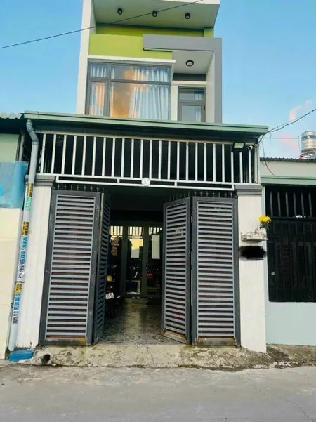 🔥Nhà trệt lầu mới khu 8 Phú Hoà gần chợ Phú Hoà đường 2 oto né nhau thông giá tốt (💰💰3,2tỷ).