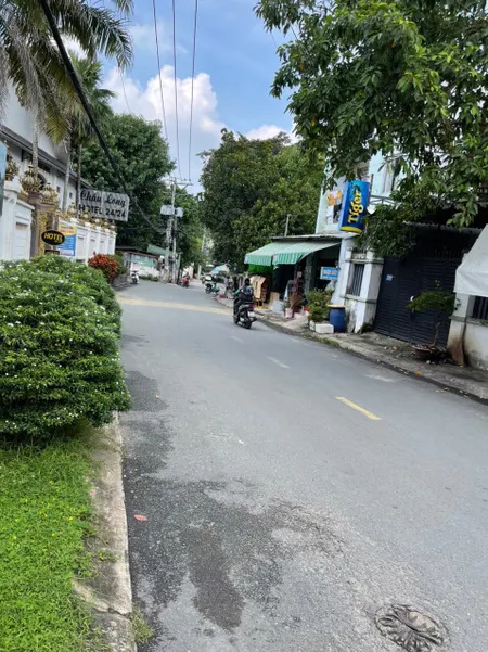 Bán nhà cấp 4 mt đường 182 .p Tăng Nhơn Phú A