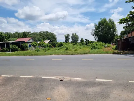 (B379) Đất mặt tiền Tỉnh Lộ 15, xã Phú Hòa Đông, dt 3.922m2, thổ cư 1000m2, giá 27 tỷ