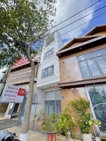 CHO THUÊ NHÀ LẦU KINH DOANH TẠI GÓC NGÃ 4 YMOAN - VÀNH ĐAI