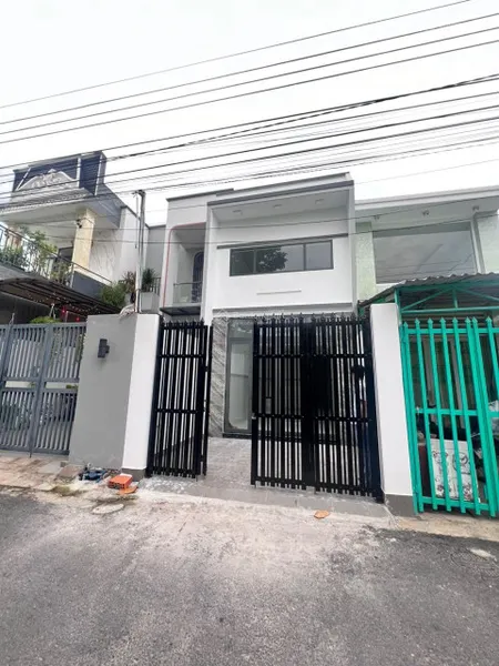 Nhà 1 trệt 1 lầu, trung tâm phường Chánh Nghĩa giá chỉ 2ty450tr