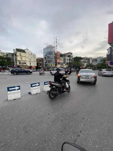 BÁN NHÀ MẶT ĐƯỜNG CHÍNH CAO THẮNG, KINH DOANH ĐA NGÀNH