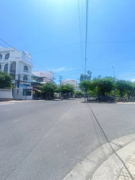 Bán nhà 2 mặt tiền đường Dạ tượng