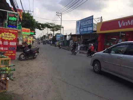 BÁN 1100M2 MẶT TIỀN PHAN VĂN HỚN
