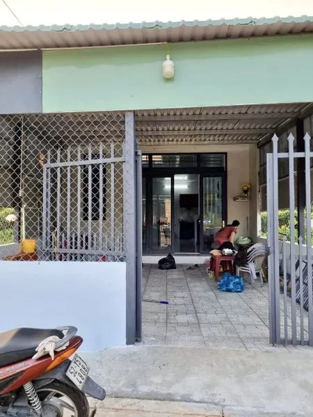 🔥Nhà trệt lững mới đẹp Tương Bình Hiệp gần bv Vạn Phúc đường oto né nhau buôn bán nhỏ lẻ tốt giá (💰1,95tỷ)