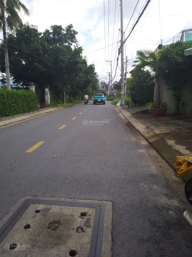 Bán đất mặt tiền Tân Hiệp, DT 1916m2, giá 32 tỷ