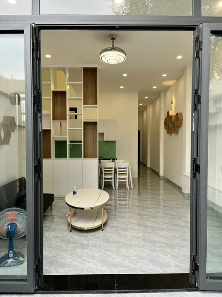 Bán Gấp nhà Long Thuận, TP Thủ Đức, 80m2, giá 3tỷ2 còn thương lượng, 2PN,1WC, xe oto đậu trong nhà