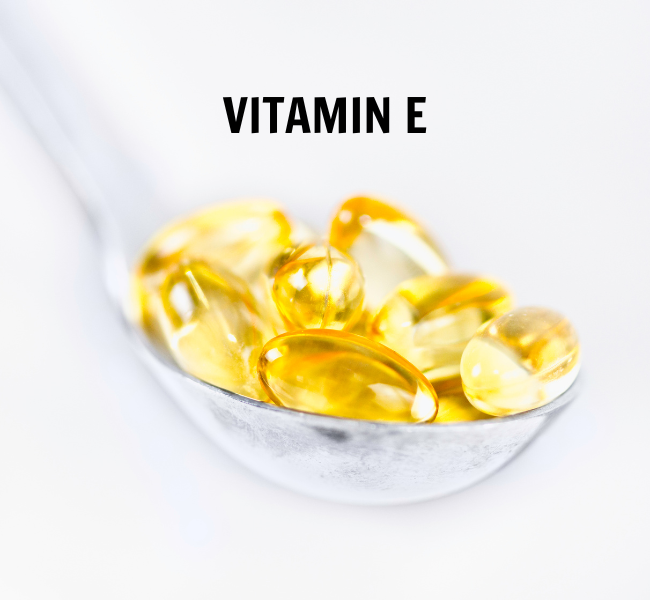 Vitamin E: Dưỡng ẩm cho da căng mịn, tái tạo làn da bị tổn thương, chống lão hóa, chống oxy hóa làm dịu da bị cháy nắng, làm mờ sẹo và các vết thâm nám.